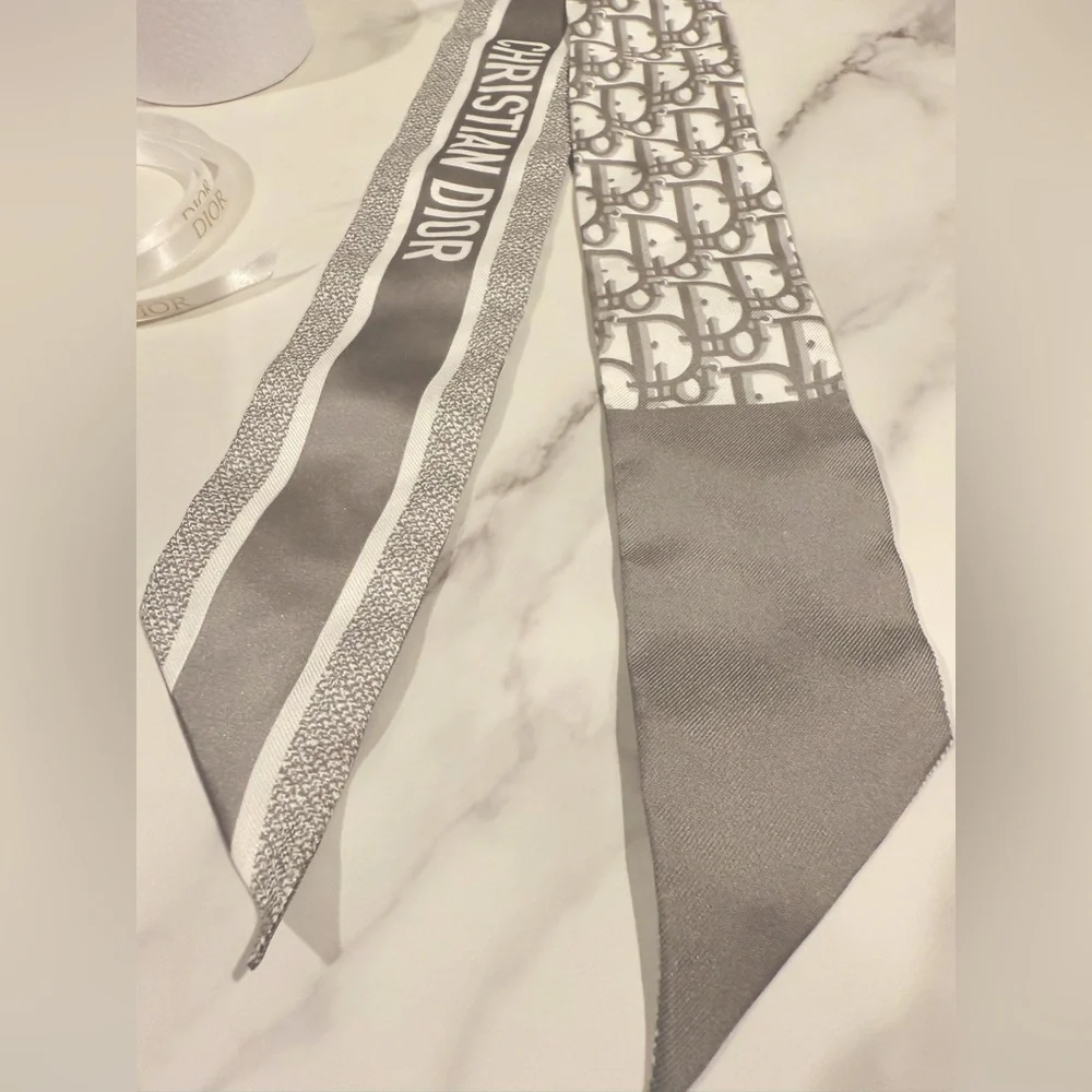 Christian Dior Twilly - Picture 2 of 11